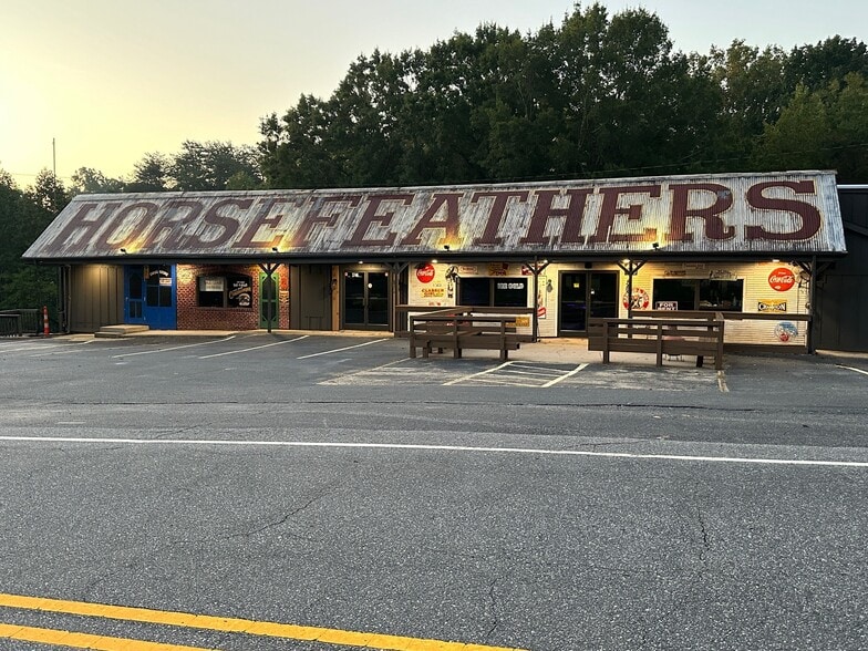 3746 Mount Pleasant Rd, Sherrills Ford, NC for sale - Building Photo - Image 2 of 20