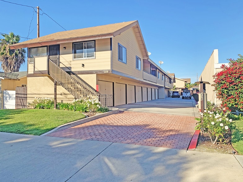 238 Avocado St, Costa Mesa, CA 92627