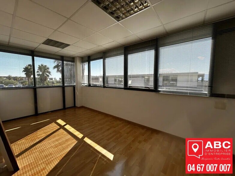 Office in Perpignan for lease - Building Photo - Image 1 of 7