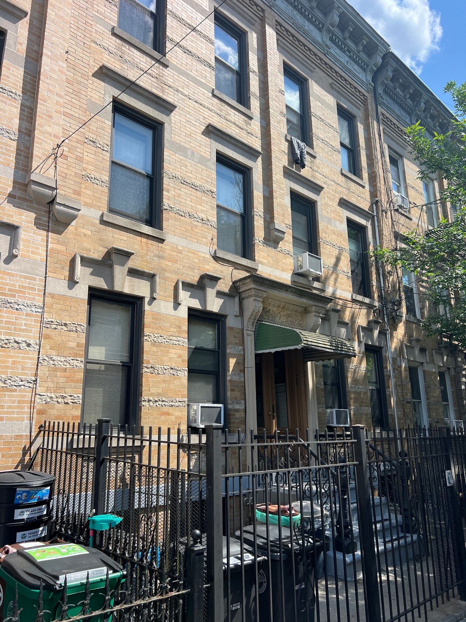 2056 Gates Ave, Ridgewood, NY for sale Primary Photo- Image 1 of 1