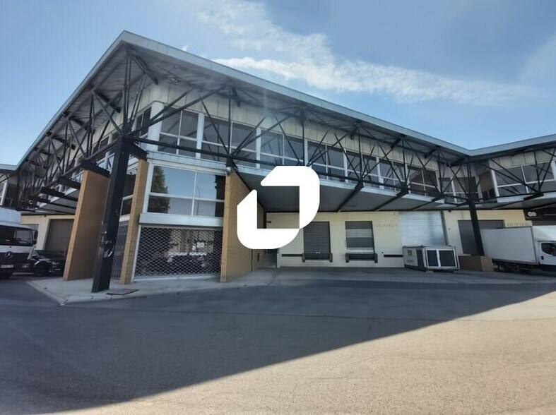 Flex in Morangis for lease - Building Photo - Image 1 of 7