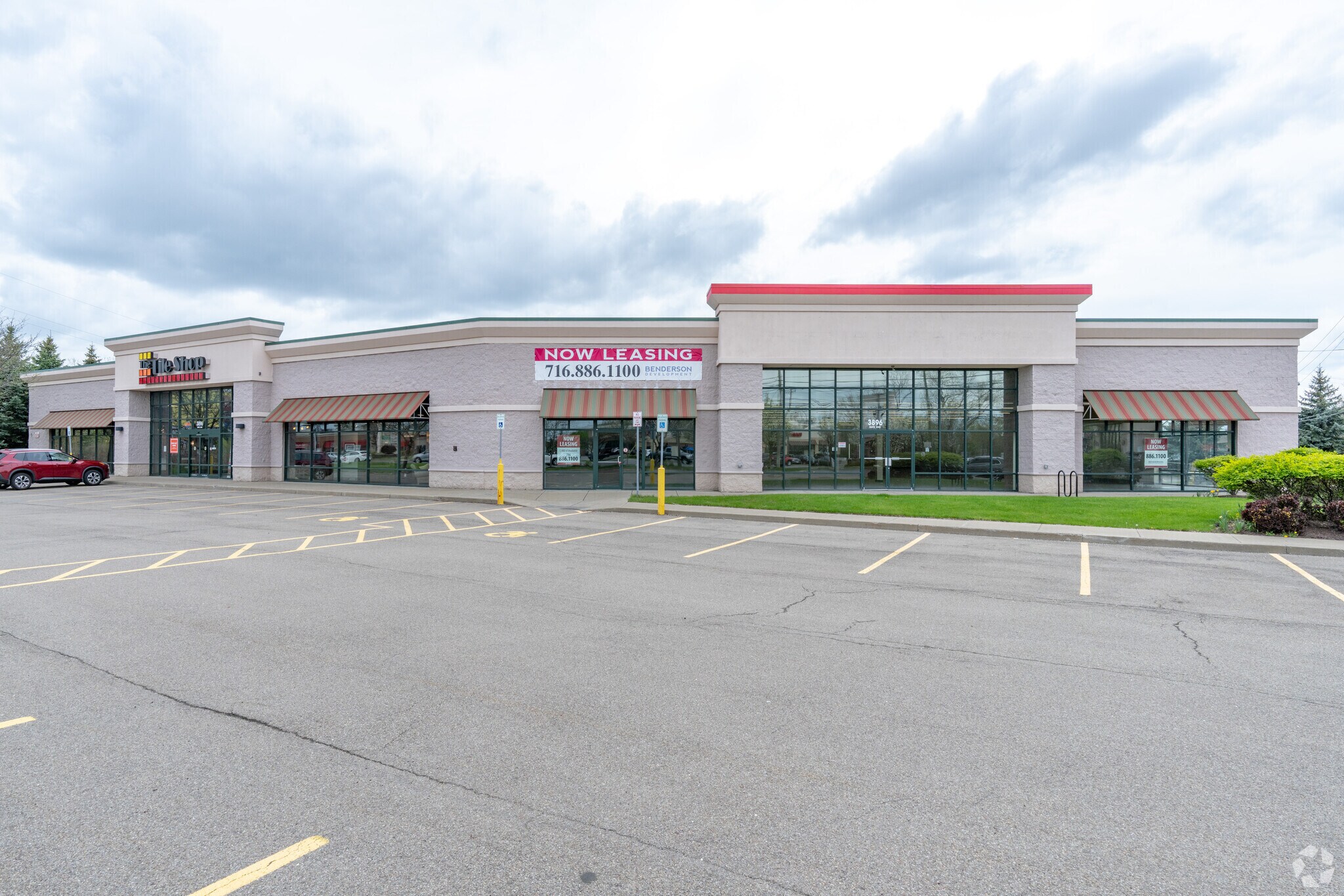 3896 Union Rd, Cheektowaga, NY for sale Primary Photo- Image 1 of 1