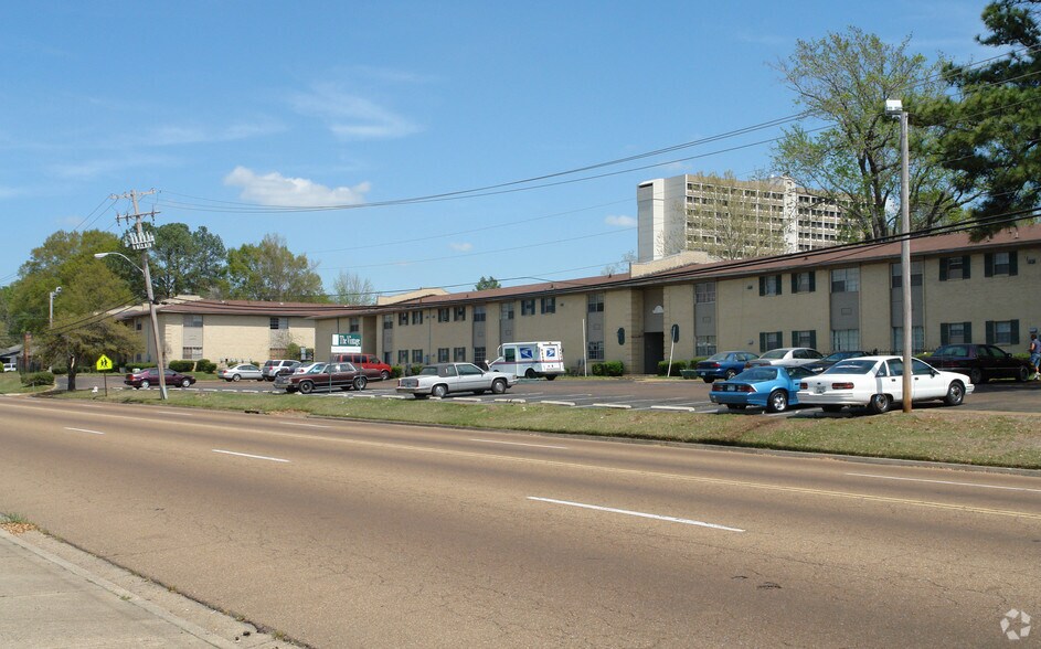 624 Ellis Ave, Jackson, MS for sale - Building Photo - Image 1 of 1