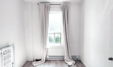 645 Yonge St, Toronto, ON for lease Interior Photo- Image 2 of 5