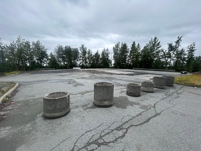 1900 Muldoon Rd, Anchorage, AK for sale - Primary Photo - Image 1 of 1