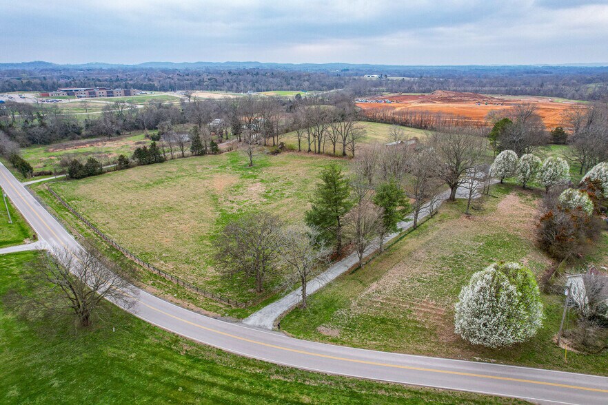 3545 Mahlon Moore Rd, Spring Hill, TN for sale - Primary Photo - Image 1 of 1