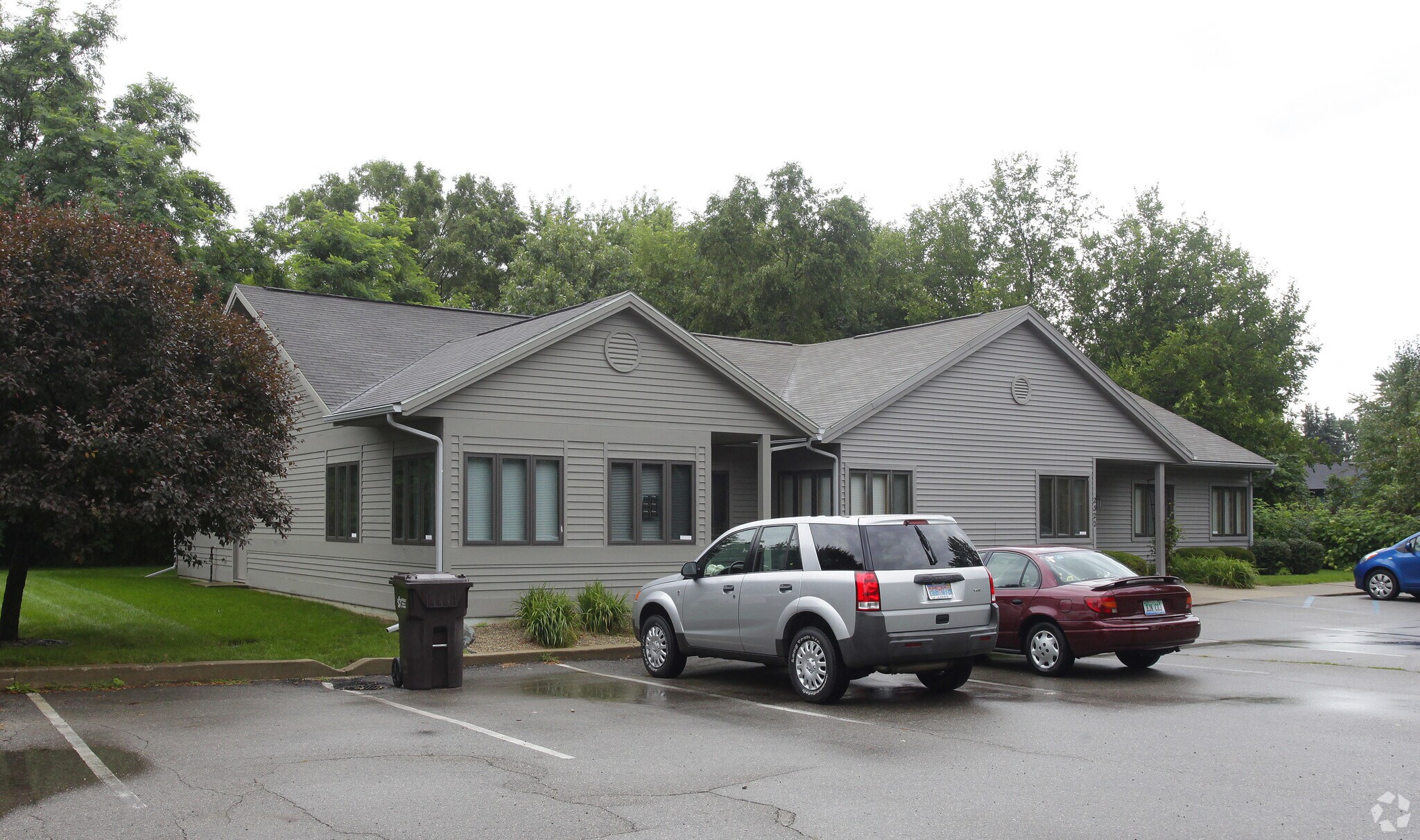 2322 Nazareth Rd, Kalamazoo, MI for sale Primary Photo- Image 1 of 1