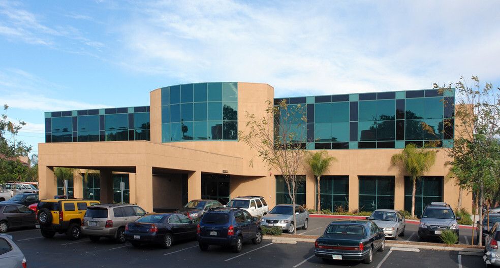 1810 Fullerton Ave, Corona, CA for lease - Building Photo - Image 2 of 3