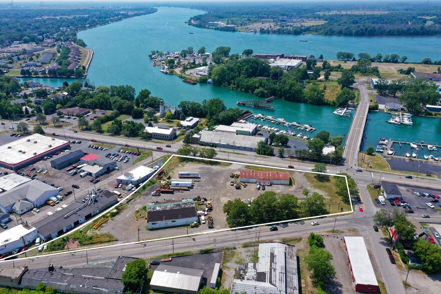 235 River Road Portfolio portfolio of 4 properties for sale on LoopNet.com for sale - property lines 2-2 - Image 1 of 19