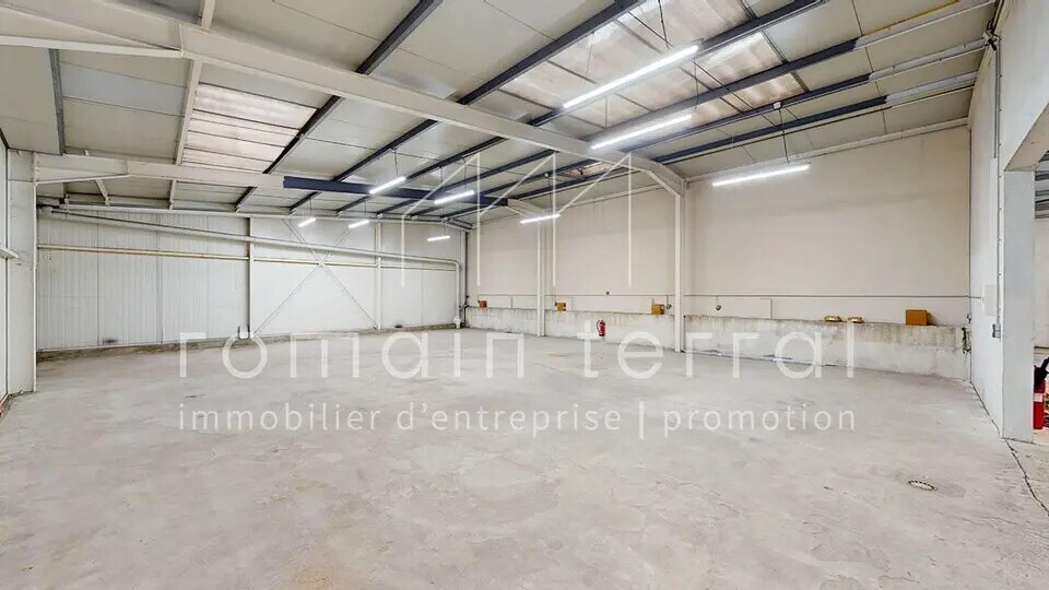 Flex in Limoges for lease - Interior Photo - Image 3 of 7