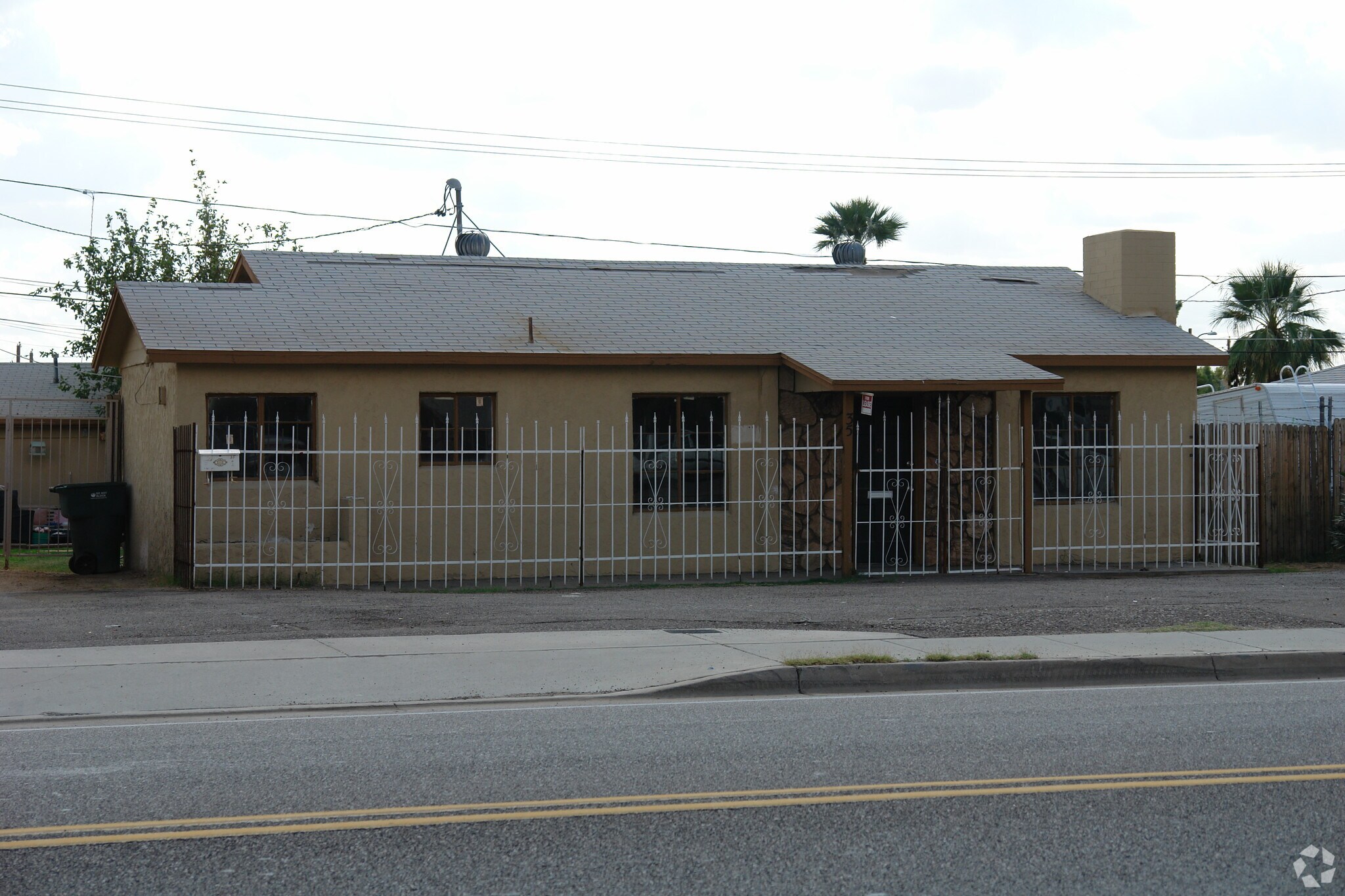 39 W Hatcher Rd, Phoenix, AZ 85021