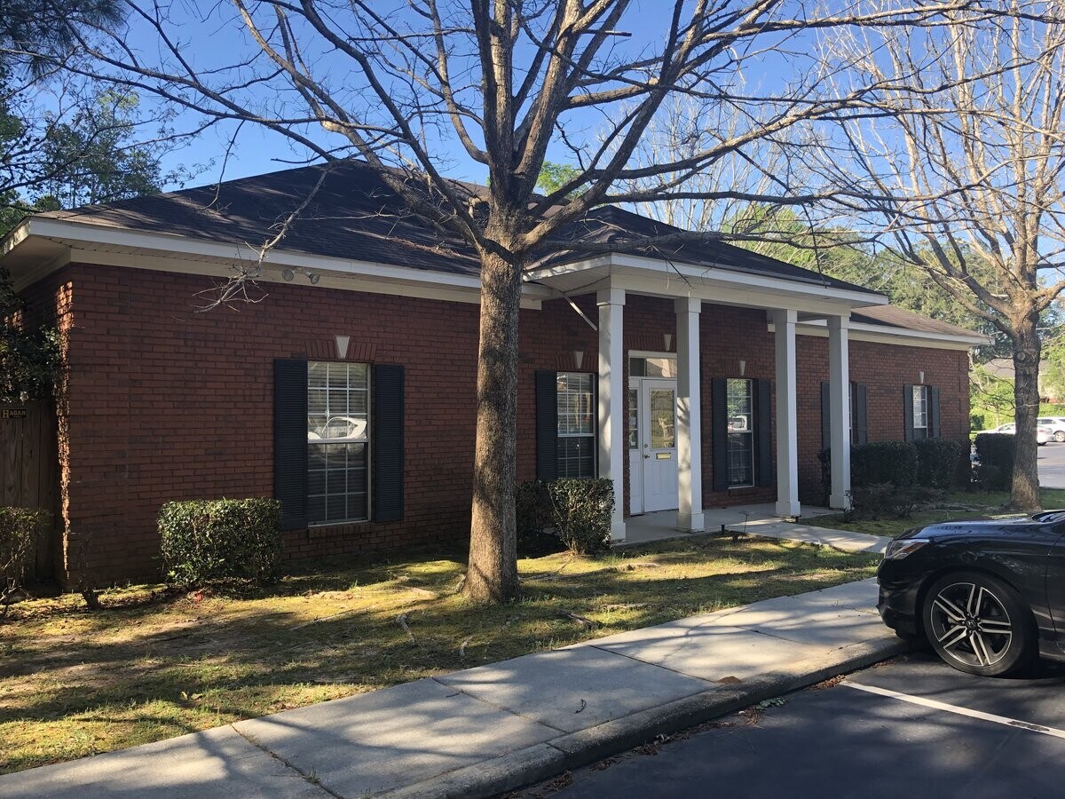 5920 Grelot Rd, Mobile, AL 36609