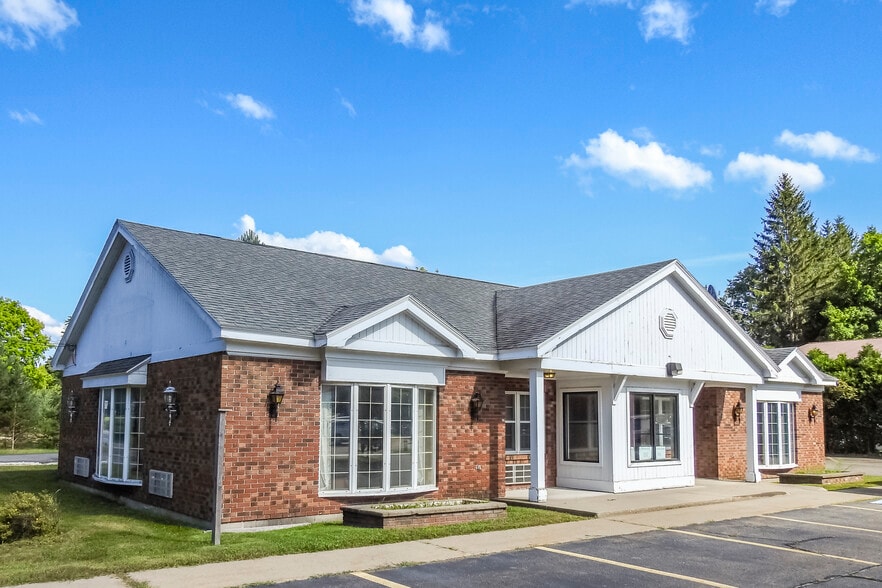 314 Hosley Ave, Tupper Lake, NY 12986