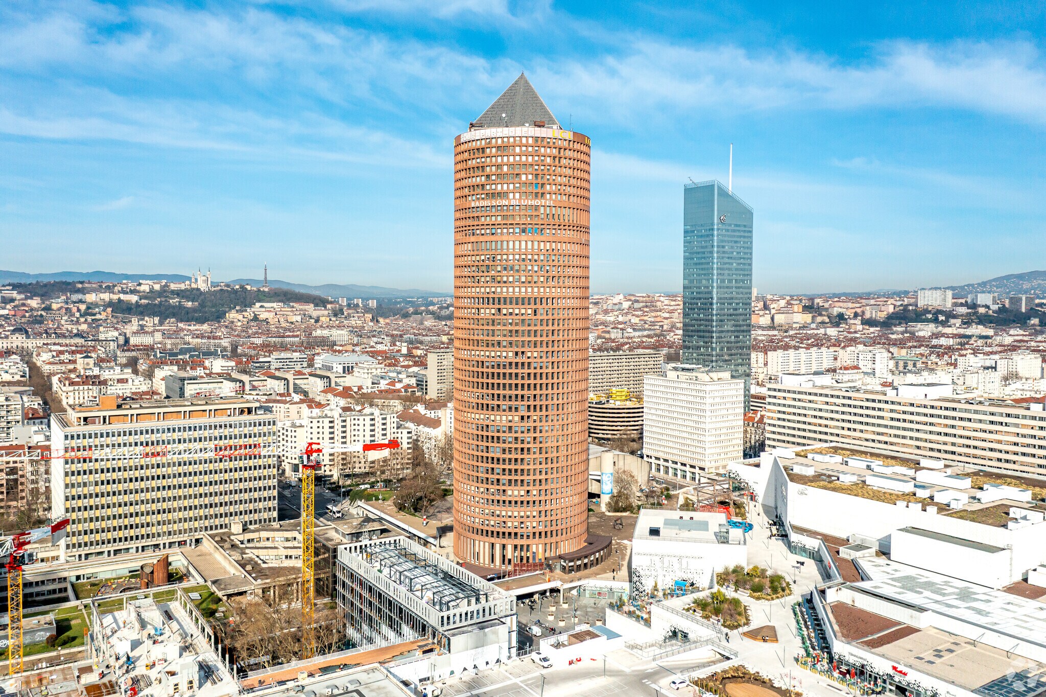 Office in Lyon for lease Primary Photo- Image 1 of 11