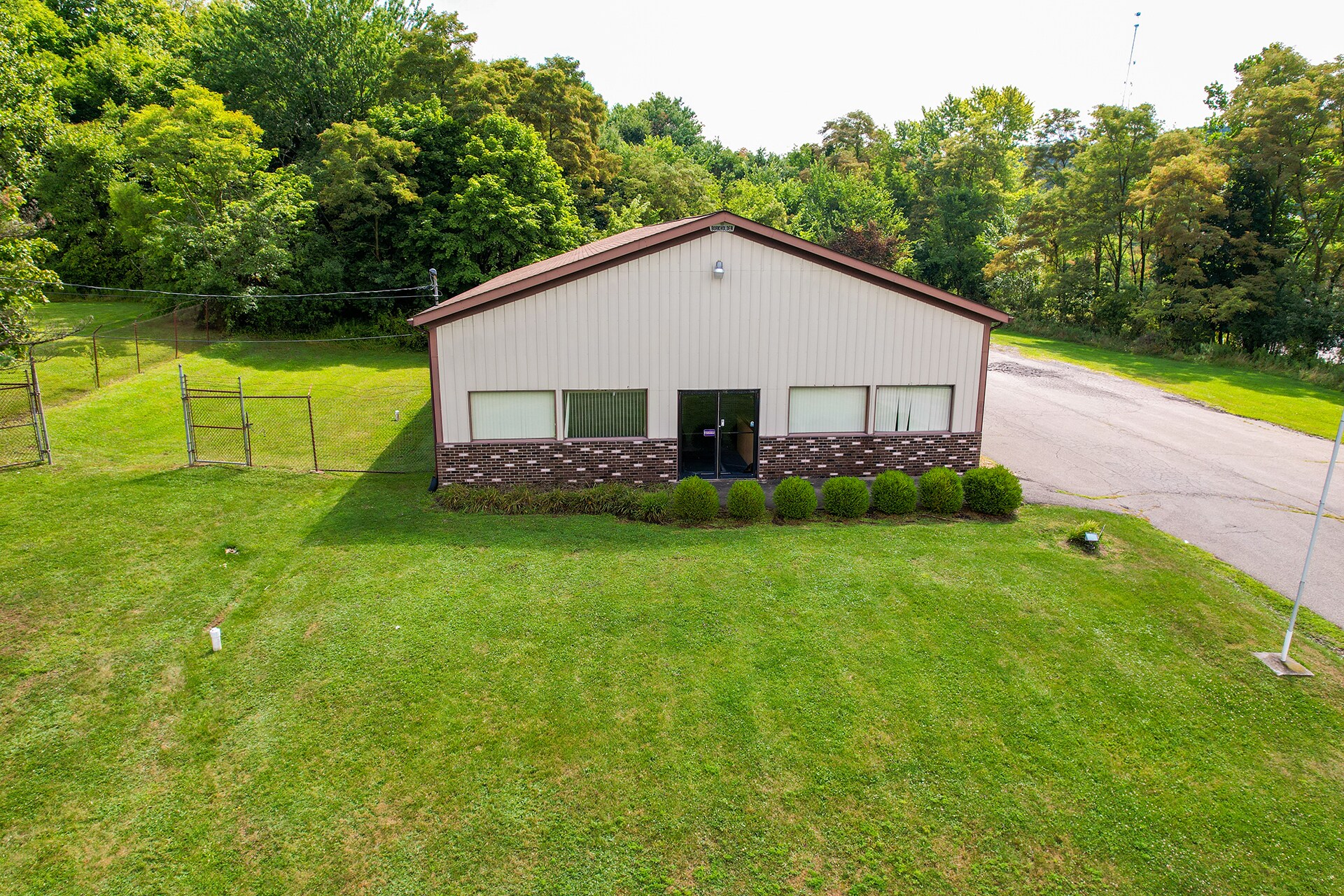 779 Pittsburgh Rd, Butler, PA 16002 779 Pittsburgh RdBuilding for