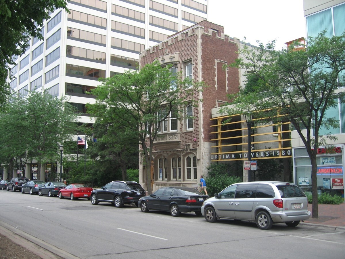 1578 Sherman Ave, Evanston, IL 60201