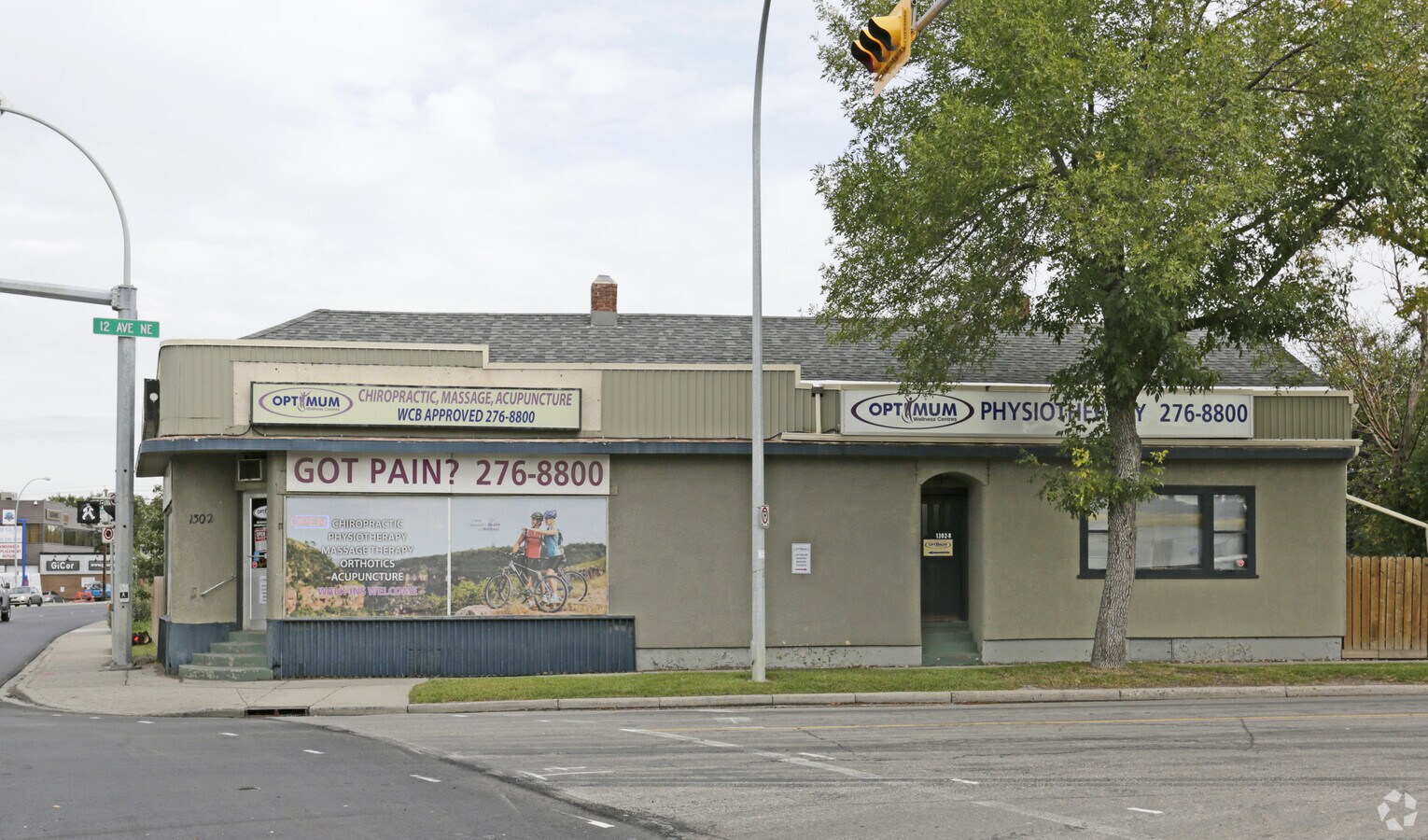 1302 Edmonton Trl NE, Calgary, AB T2E 3K7