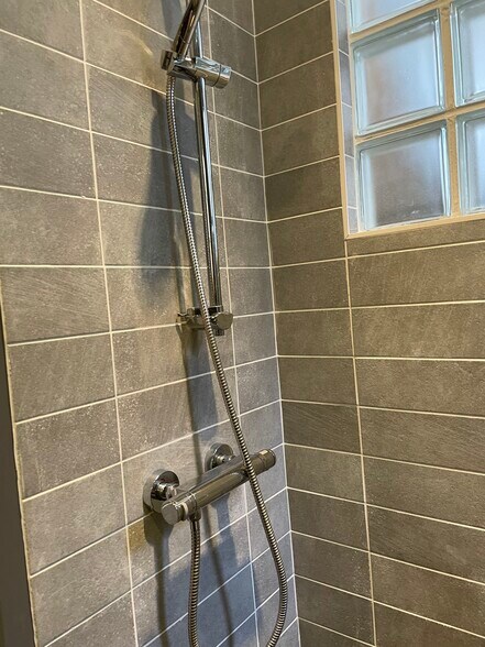 1B Ambra Vale, Bristol for sale - Building Photo - Image 3 of 5