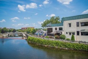 The Emporium Building - Pub