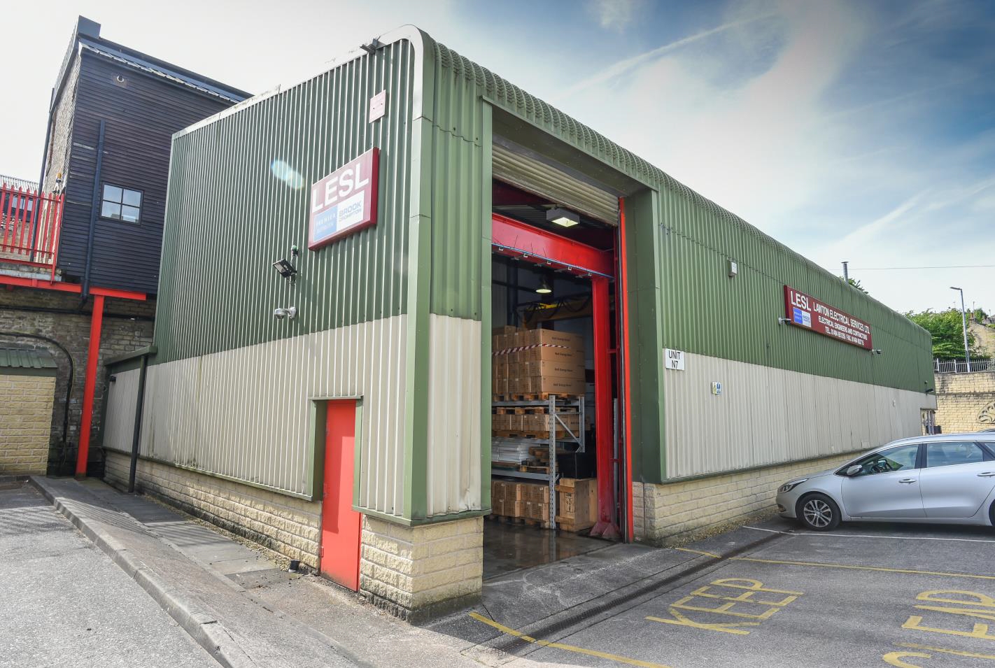 Knowle Ln, Meltham for sale Primary Photo- Image 1 of 1