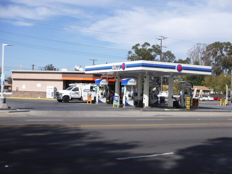 1015 Main St, Ramona, CA for sale - Building Photo - Image 1 of 3