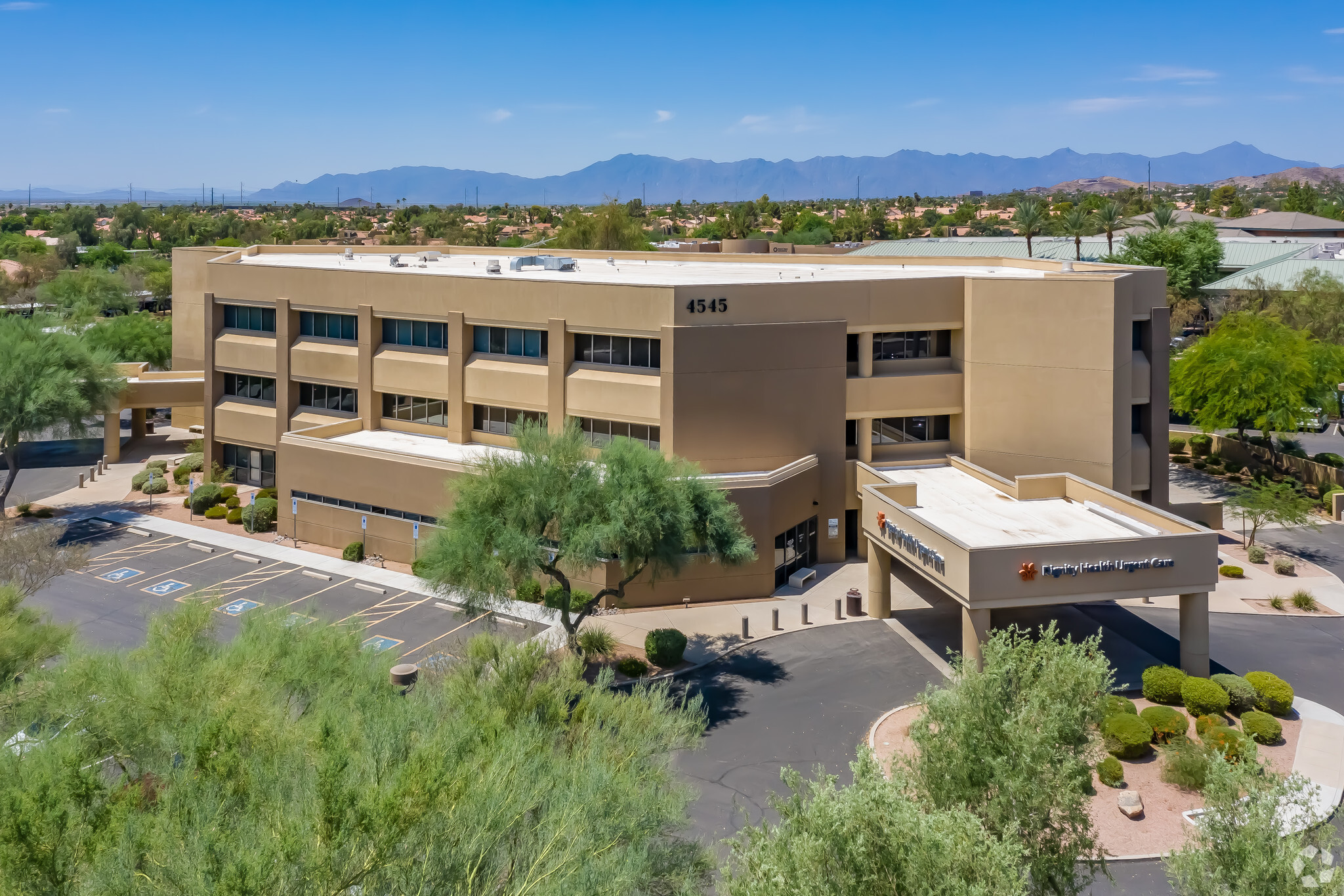 4545 E Chandler Blvd, Phoenix, AZ for lease Building Photo- Image 1 of 11