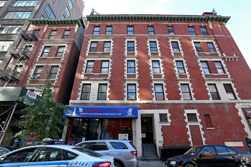 364 W 36th St, New York, NY for lease - Building Photo - Image 3 of 4