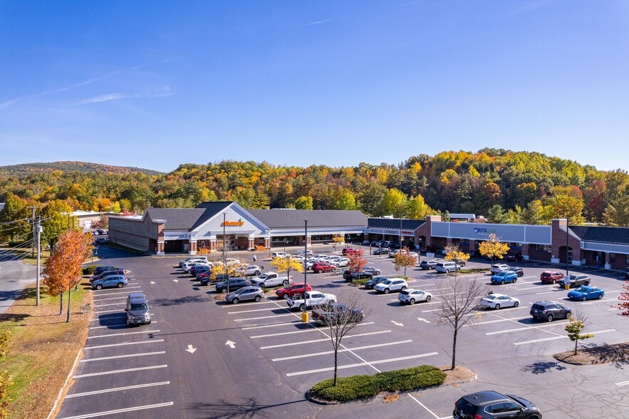 10 Benning St, West Lebanon, NH for lease - Building Photo - Image 2 of 8