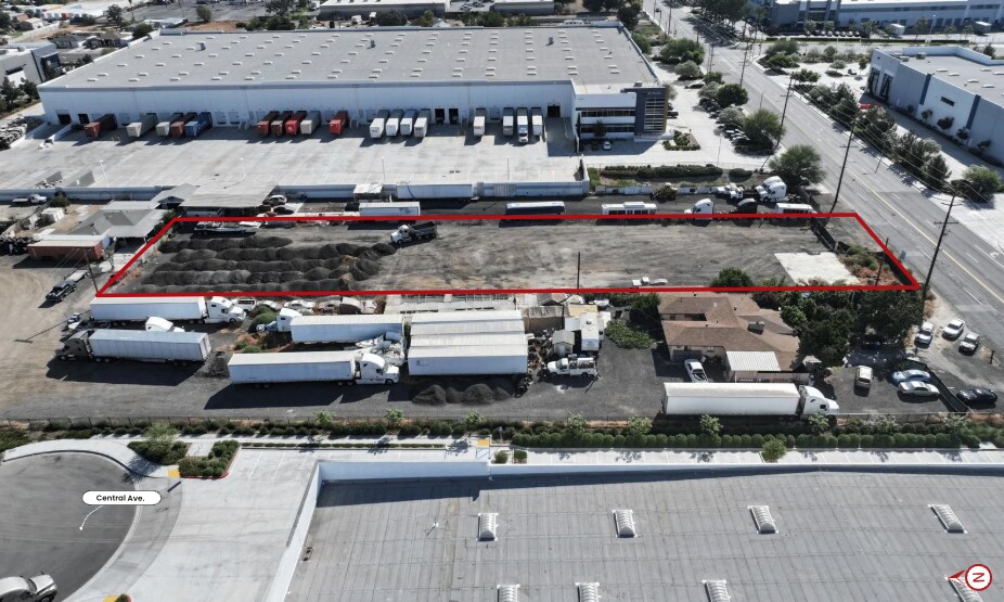 536 Central Ave, San Bernardino, CA for lease - Building Photo - Image 2 of 4