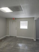 1900-2261 NW 29th St, Oakland Park, FL for lease Interior Photo- Image 2 of 15