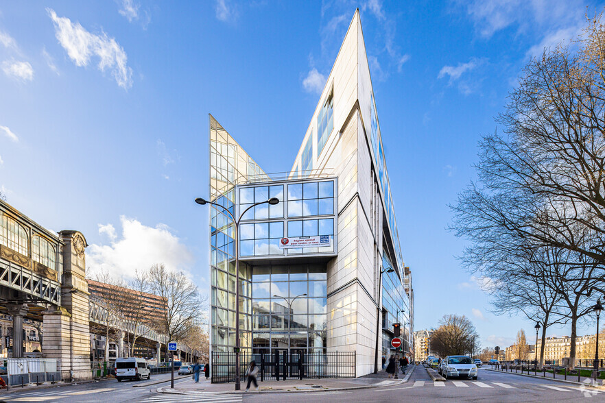 210 quai de Jemmapes, Paris for lease - Building Photo - Image 3 of 7