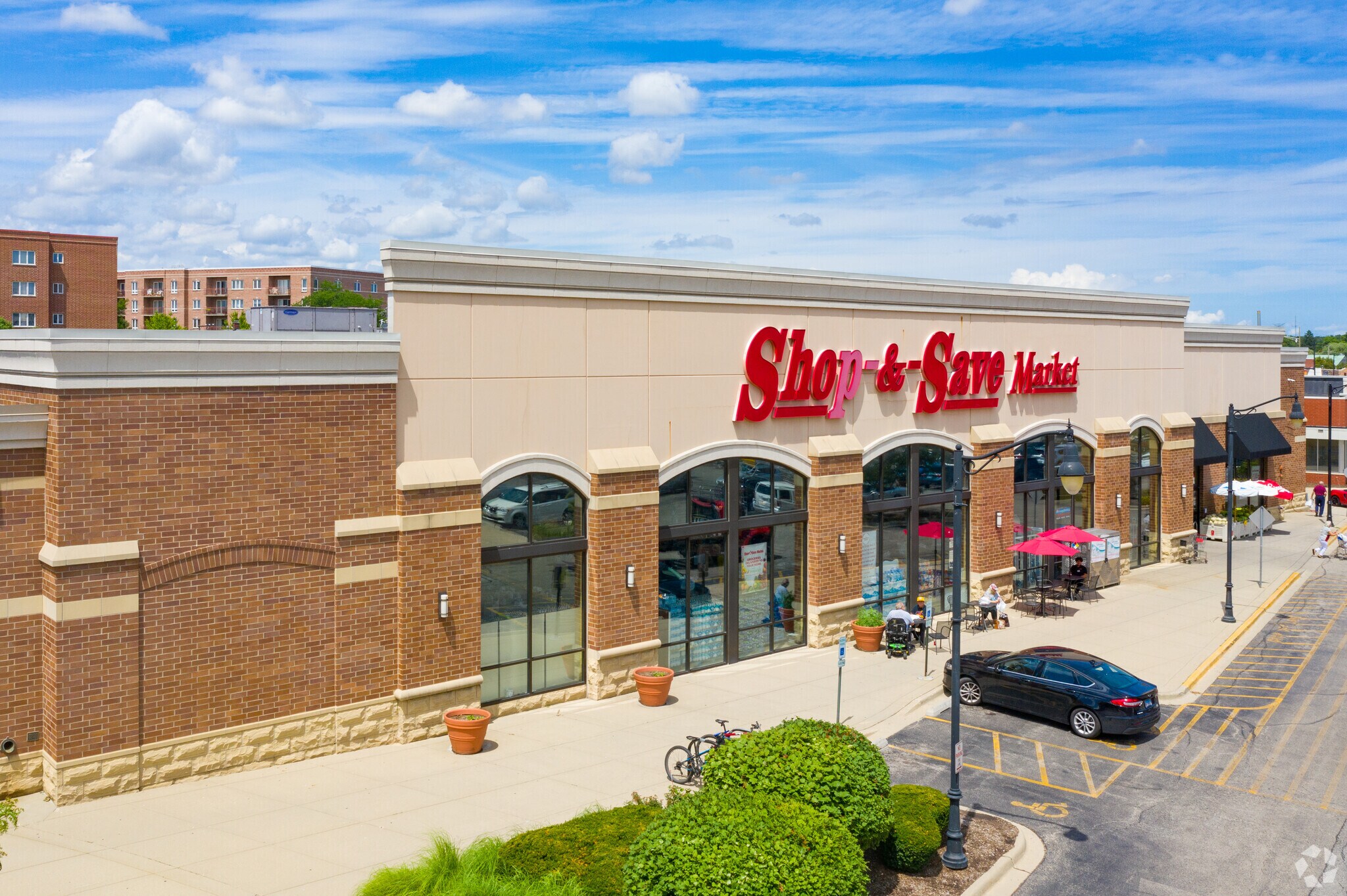 1518 Market St, Des Plaines, IL 60016 Metropolitan Square