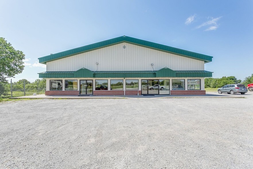 12491 SW Hwy 54 Hwy, Augusta, KS for sale - Building Photo - Image 1 of 1