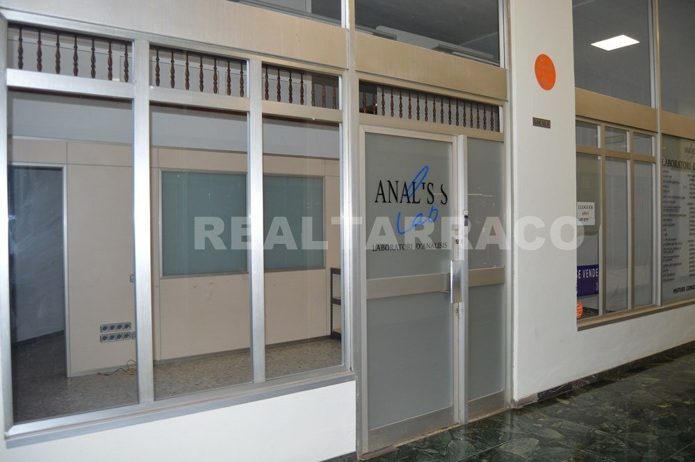 Retail in Tarragona for lease Building Photo- Image 1 of 11