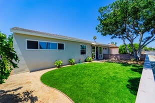 4190 Clairemont Dr, San Diego CA - Duplex Property