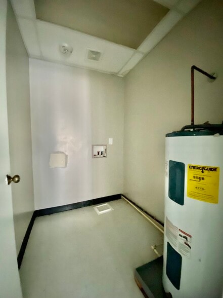 440 N 18th St, Beaumont, TX for lease - Building Photo - Image 2 of 37