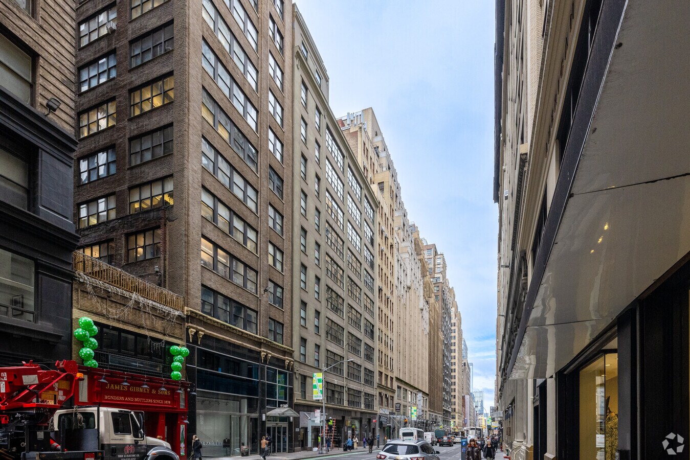234 W 39th St, New York, NY 10018 - Retail for Lease | LoopNet