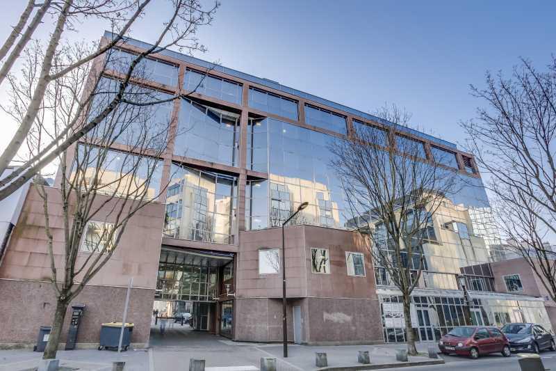 Office in Boulogne-Billancourt for lease - Building Photo - Image 1 of 12