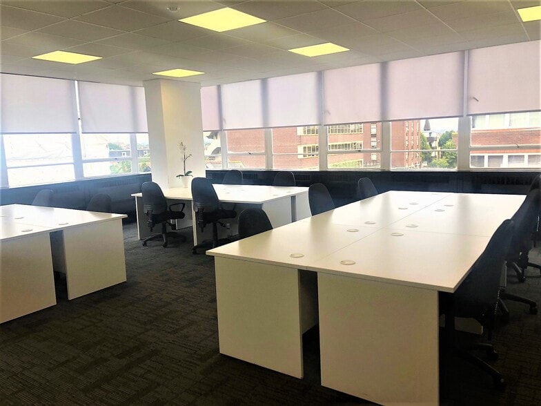 165-177 The Broadway, London for lease - Interior Photo - Image 2 of 7