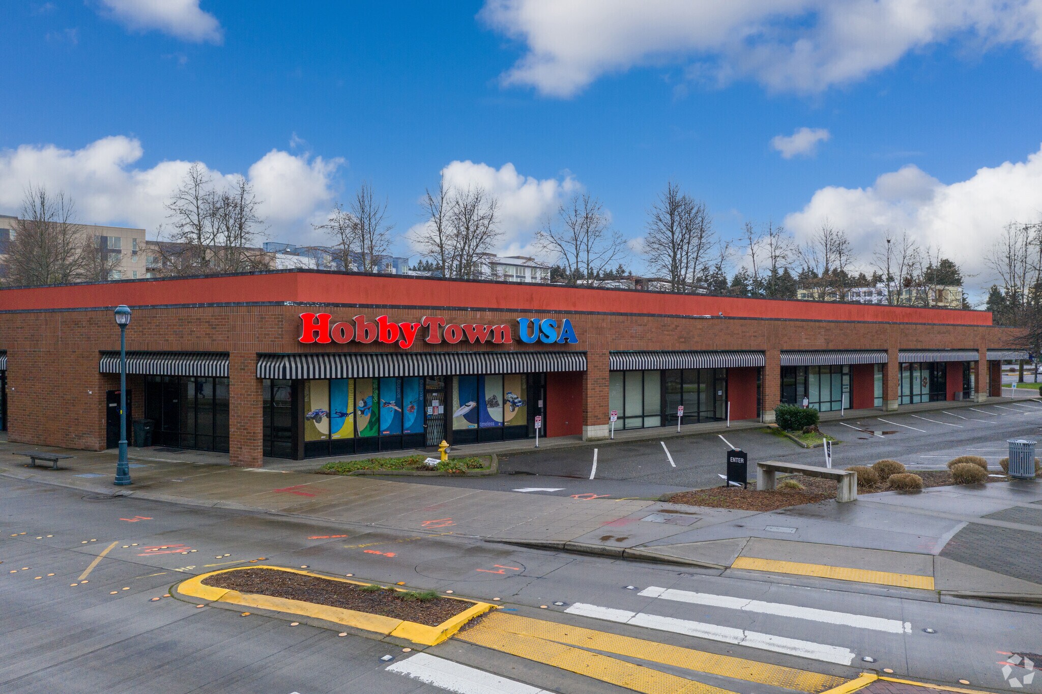 16541 Redmond Way, Redmond, WA 98052