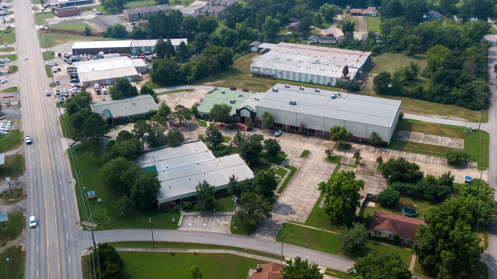 813 Fort St, Barling, AR for sale - Building Photo - Image 1 of 1