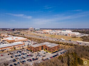 1000 Des Peres Rd, Des Peres, MO - AERIAL  map view