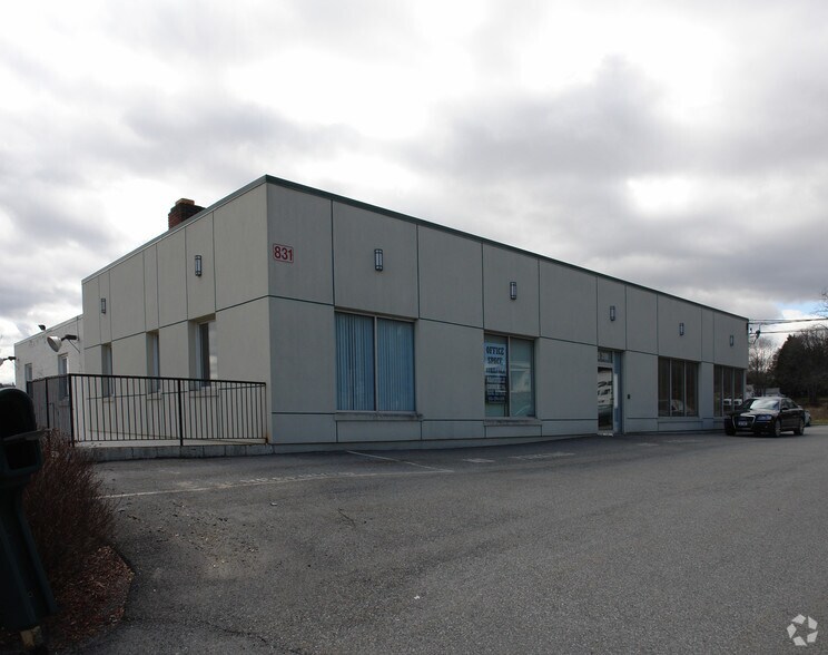 831 Little Britain Rd, New Windsor, NY for lease - Building Photo - Image 2 of 6