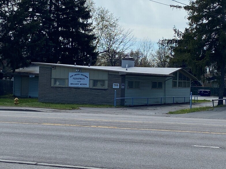 6240 Transit Rd, Depew, NY 14043