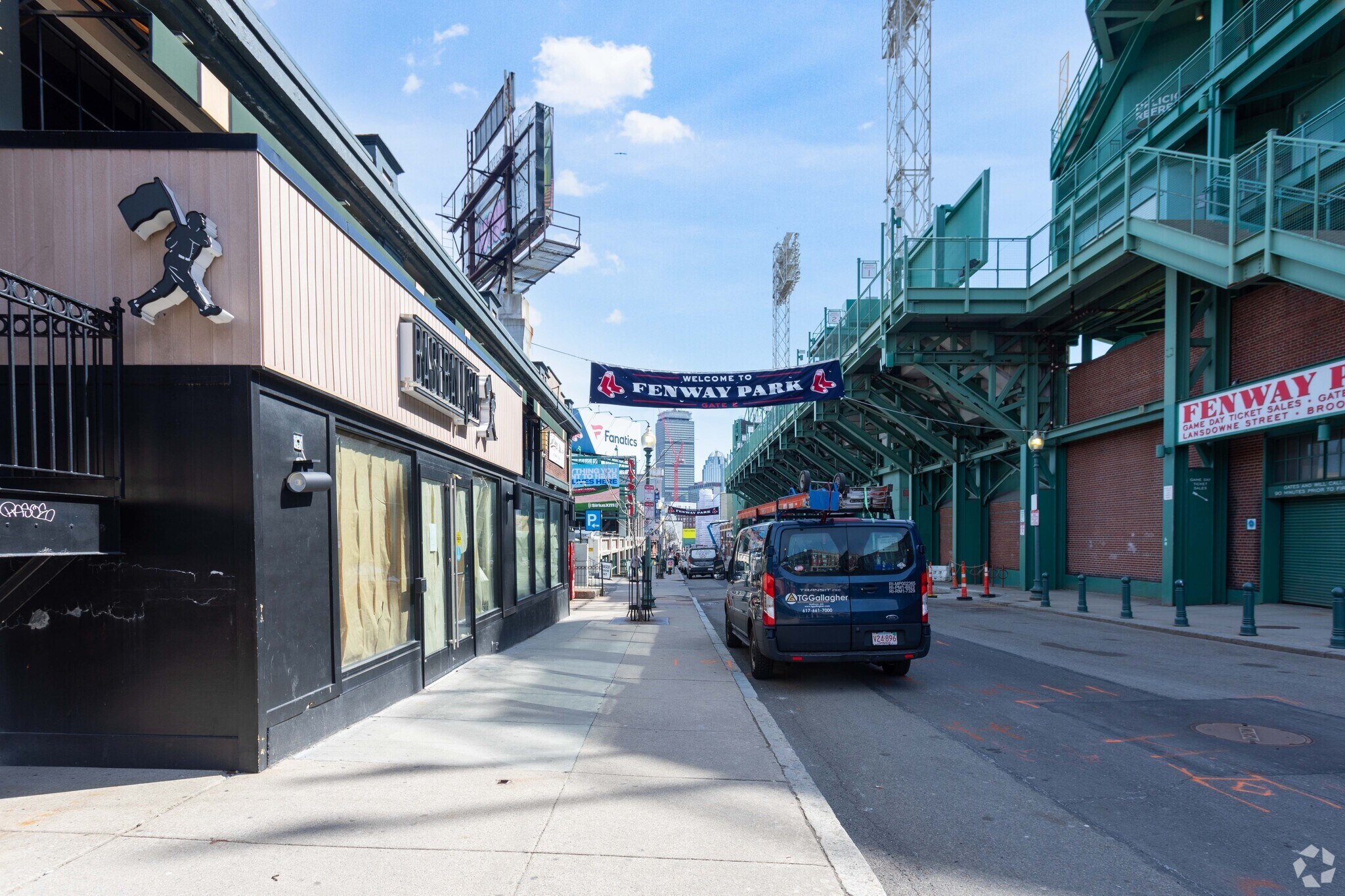 71 Lansdowne St, Boston, MA 02215 4862 Brookline