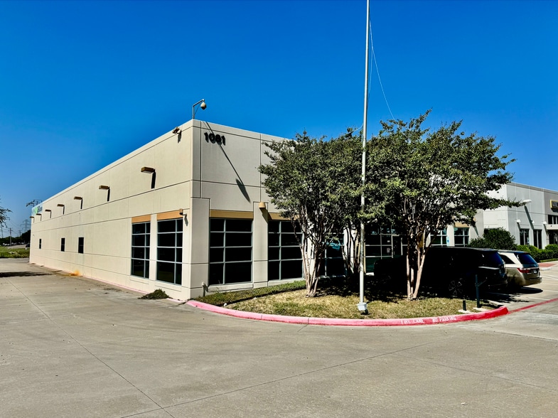 1081 Ohio Dr, Plano, TX for lease - Building Photo - Image 1 of 9