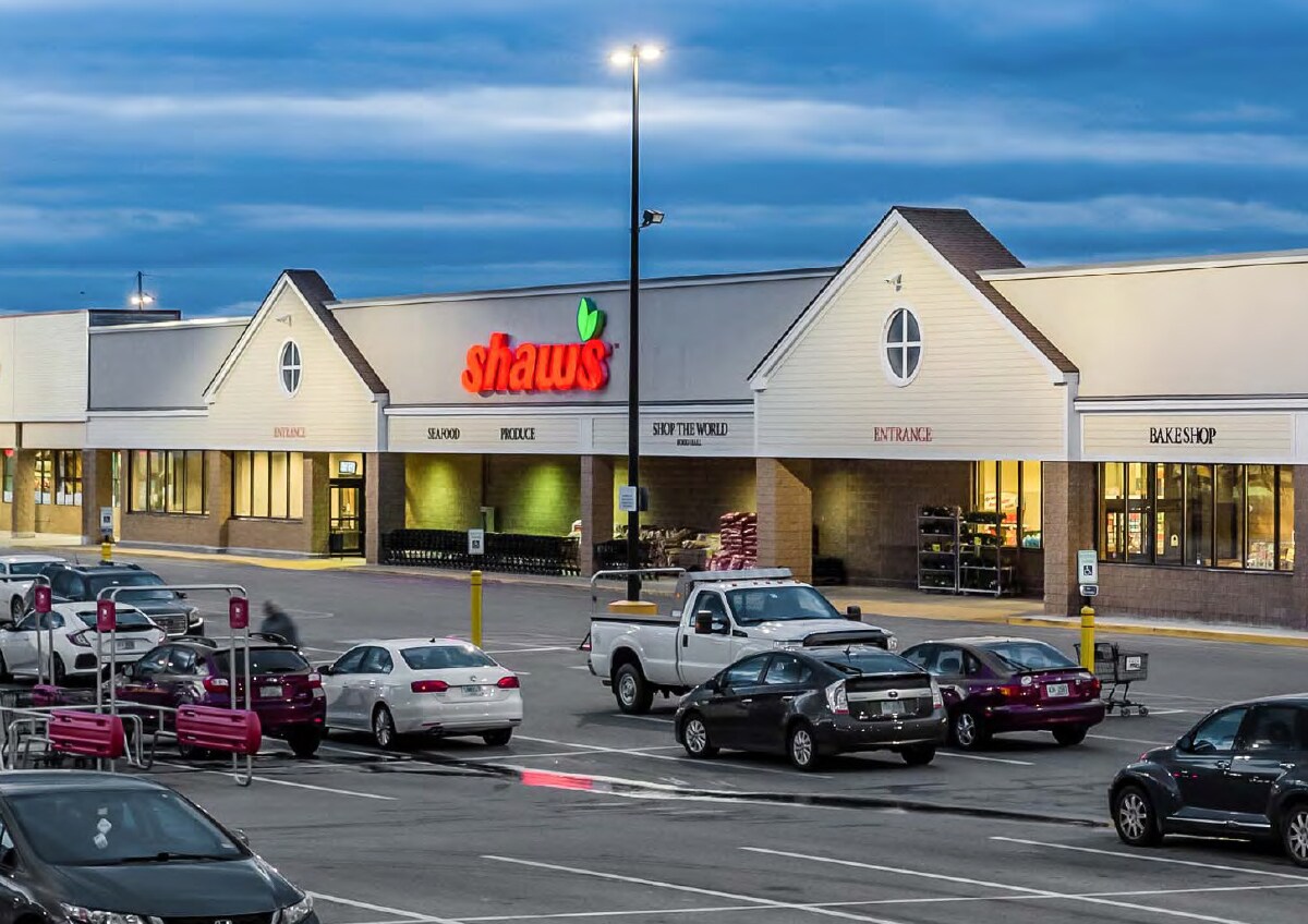 1328 Hooksett Rd, Hooksett, NH 03106 Hooksett Village Shoppes