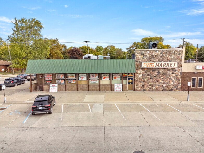 14730 Champaign Rd, Allen Park, MI 48101