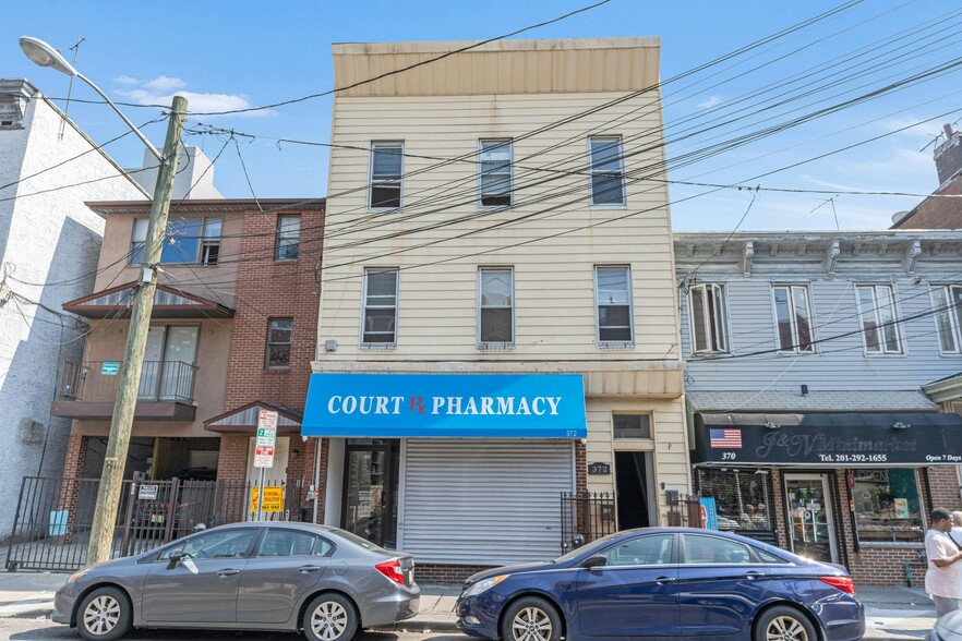 372 Summit Ave, Jersey City, NJ for sale - Building Photo - Image 2 of 32