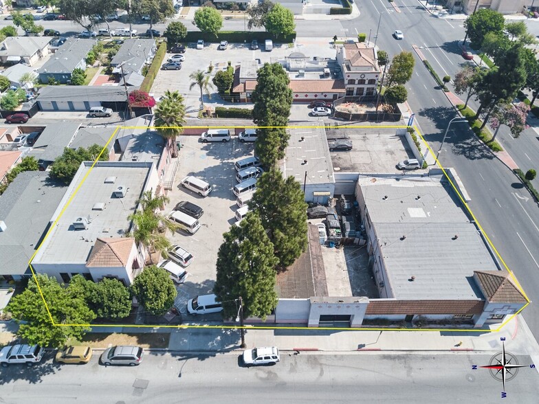 15742-15744 California Ave, Paramount, CA for sale - Building Photo - Image 2 of 8